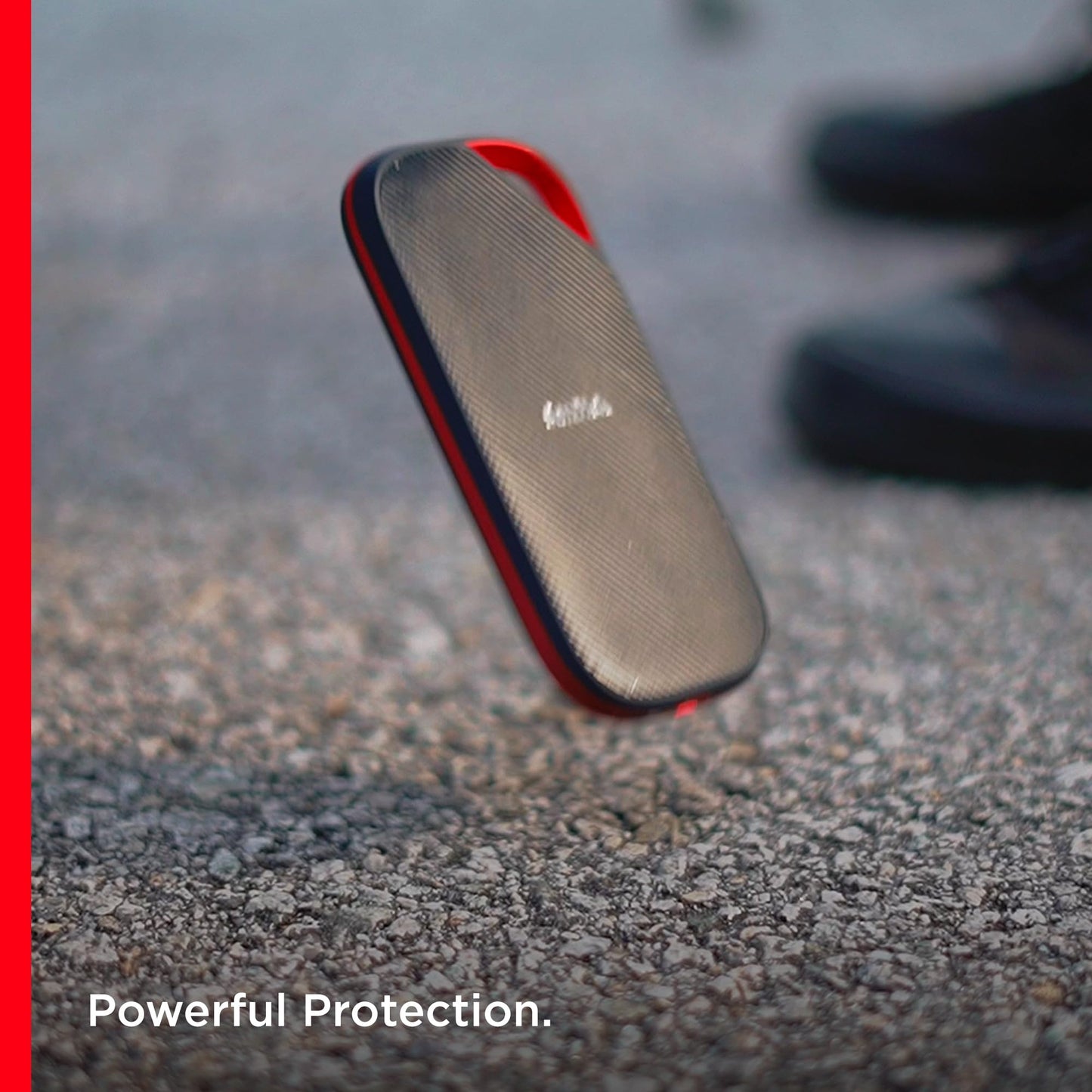 SanDisk Extreme PRO Portable SSD with USB4, Up to 3800 MB/s Read and 3700MB/s Write, USB-C, USB 3.2, Backwards Compatible, IP65 Water and Dust Resistance (SDSSDE82-G25)